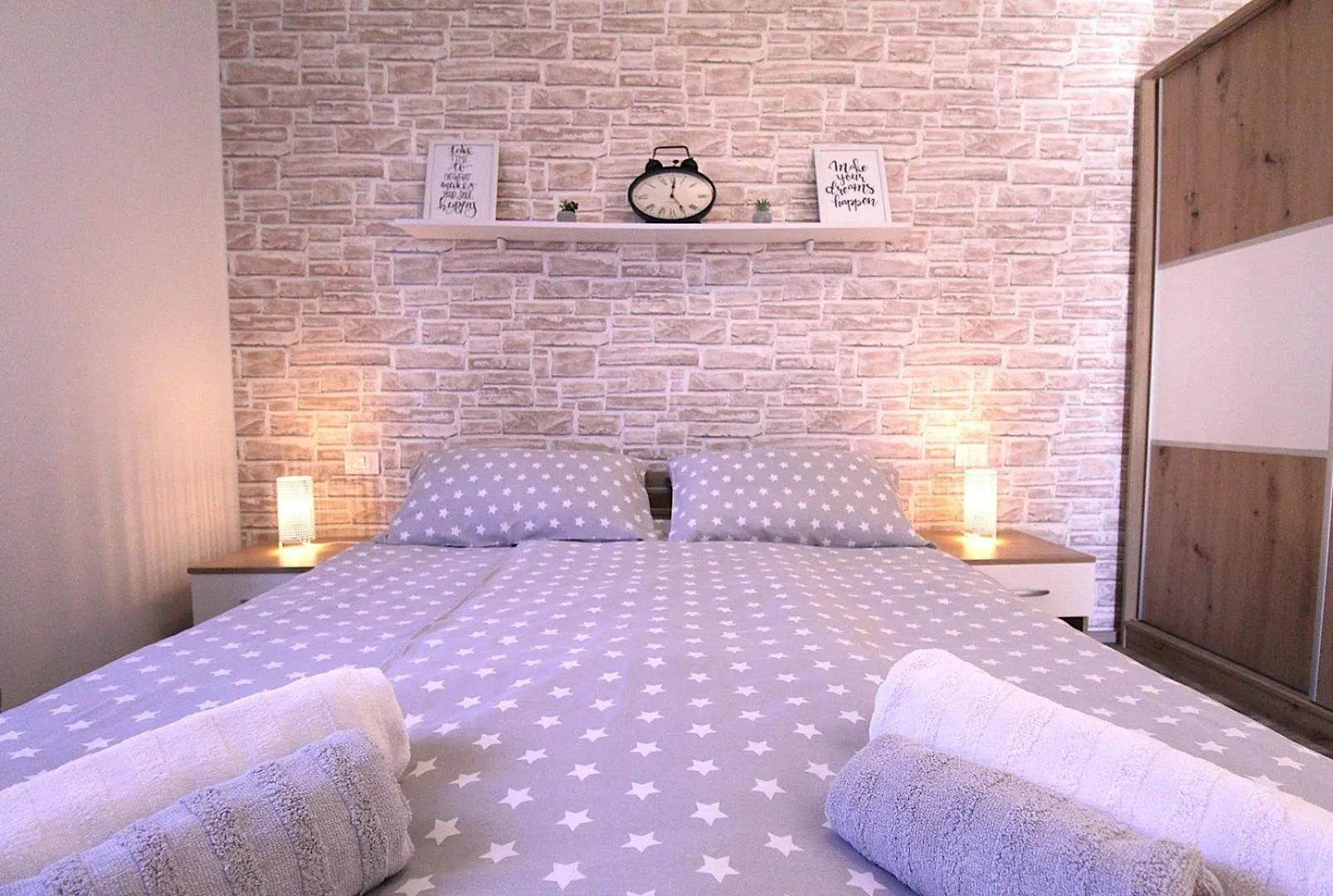 Apartments Mima زامبراتيجا بيت ضيافة