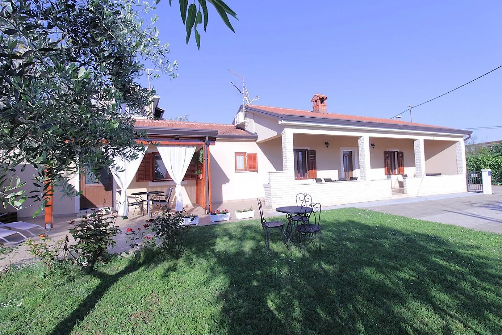 Apartments Mima Zambratija  Zambratija (Istria)